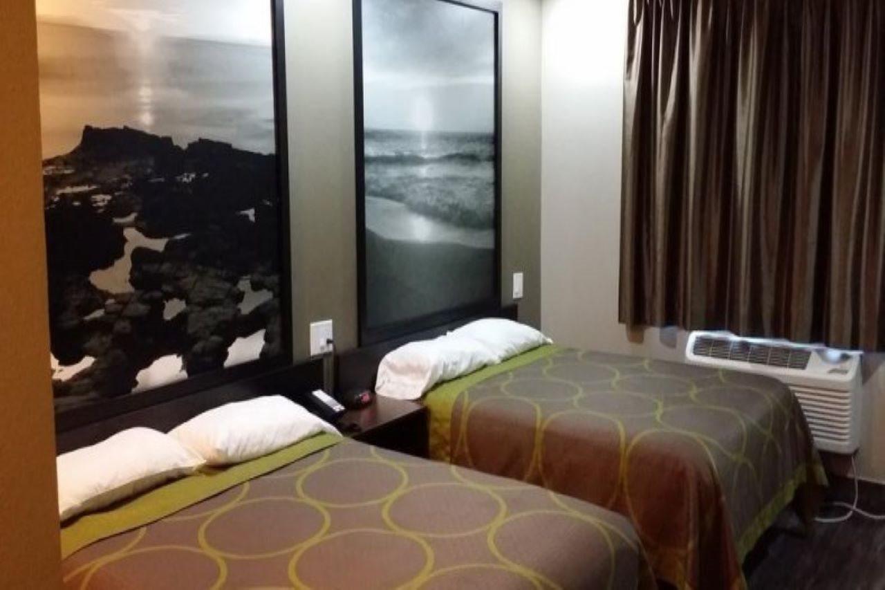 Super 8 By Wyndham San Diego/Imperial Beach Екстериор снимка