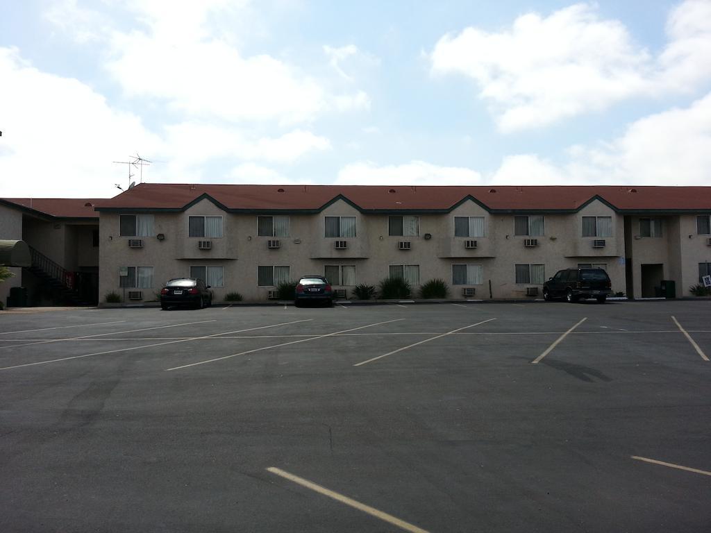 Super 8 By Wyndham San Diego/Imperial Beach Екстериор снимка