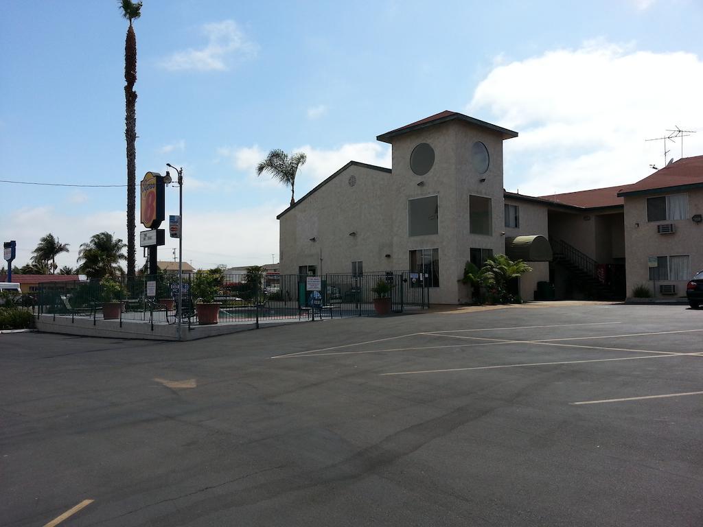 Super 8 By Wyndham San Diego/Imperial Beach Екстериор снимка