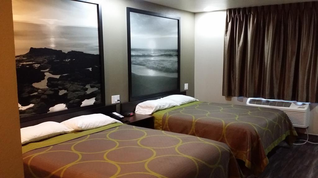 Super 8 By Wyndham San Diego/Imperial Beach Екстериор снимка