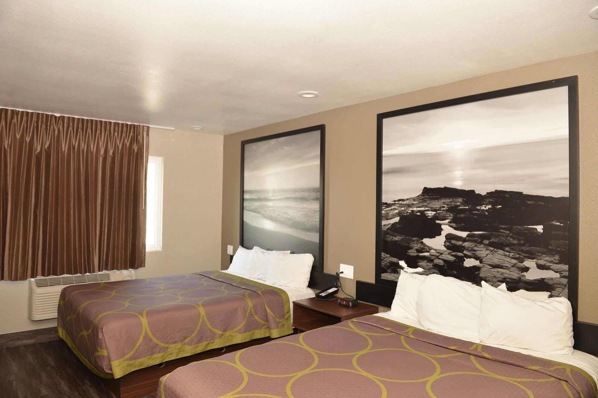 Super 8 By Wyndham San Diego/Imperial Beach Екстериор снимка