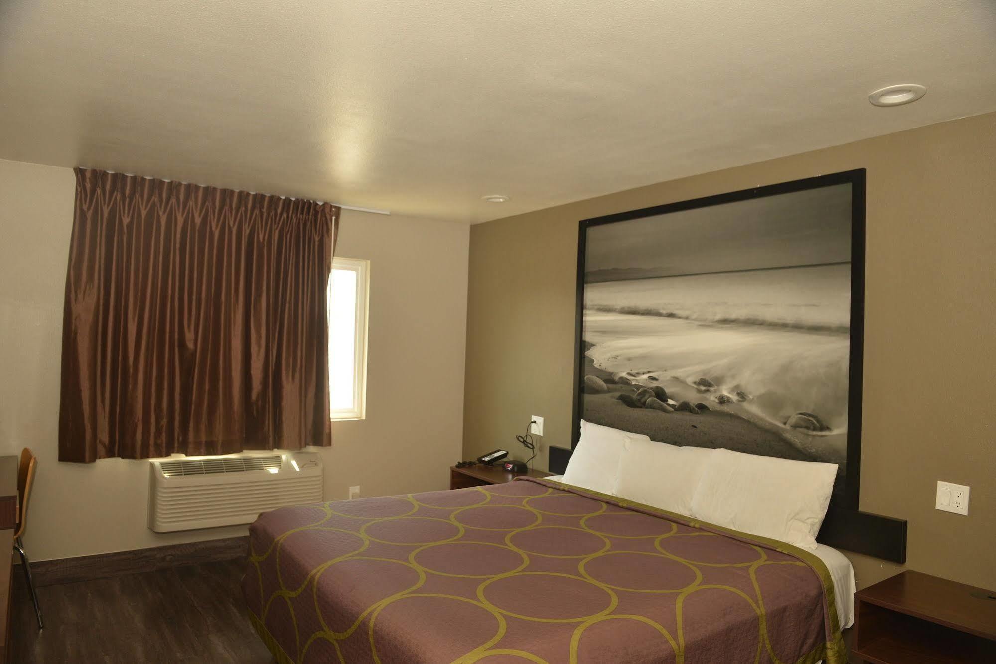 Super 8 By Wyndham San Diego/Imperial Beach Екстериор снимка