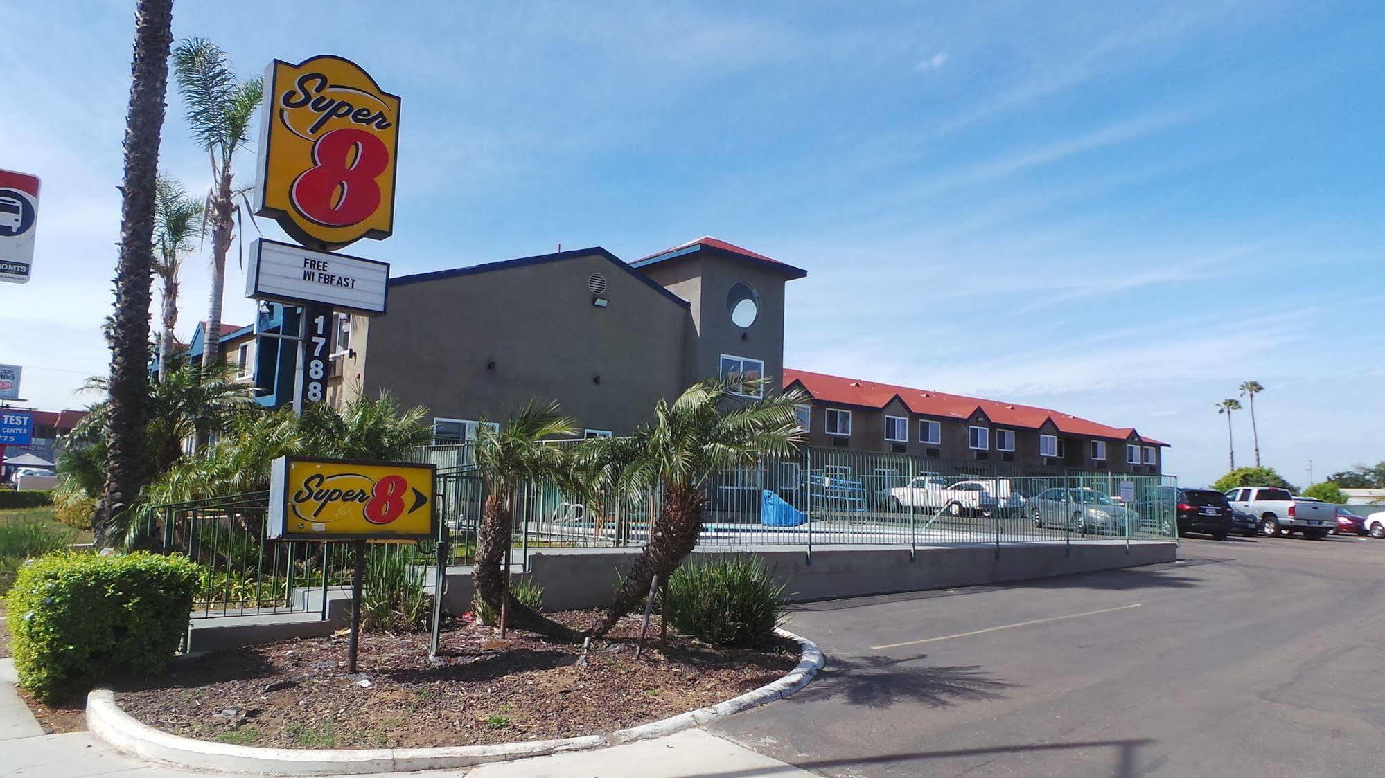 Super 8 By Wyndham San Diego/Imperial Beach Екстериор снимка